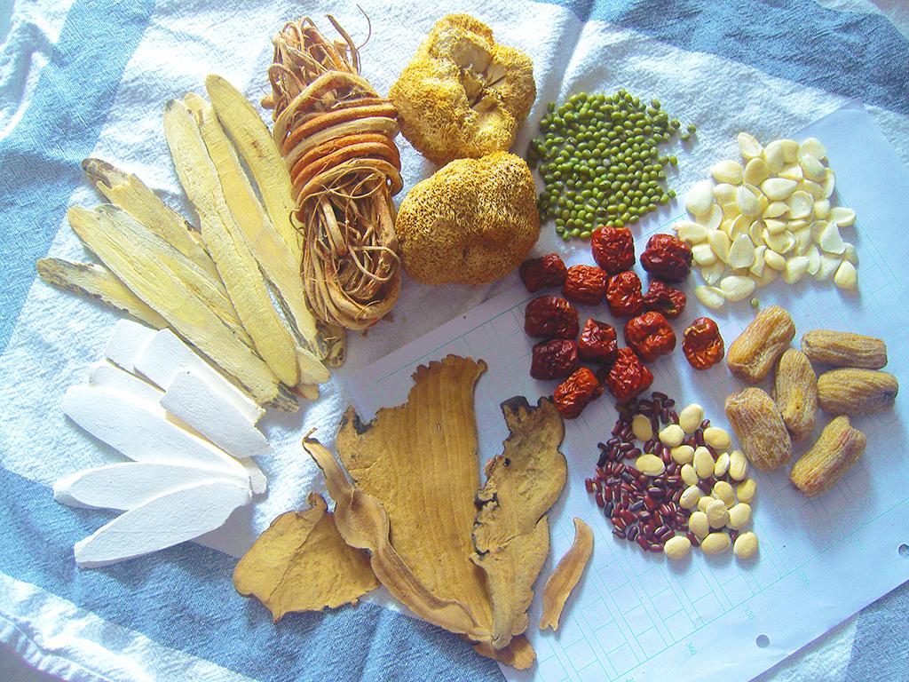 رازهای پوست زیبا با طب سنتی: روش‌های طبیعی و گیاهی برای درخشندگی ابدی
