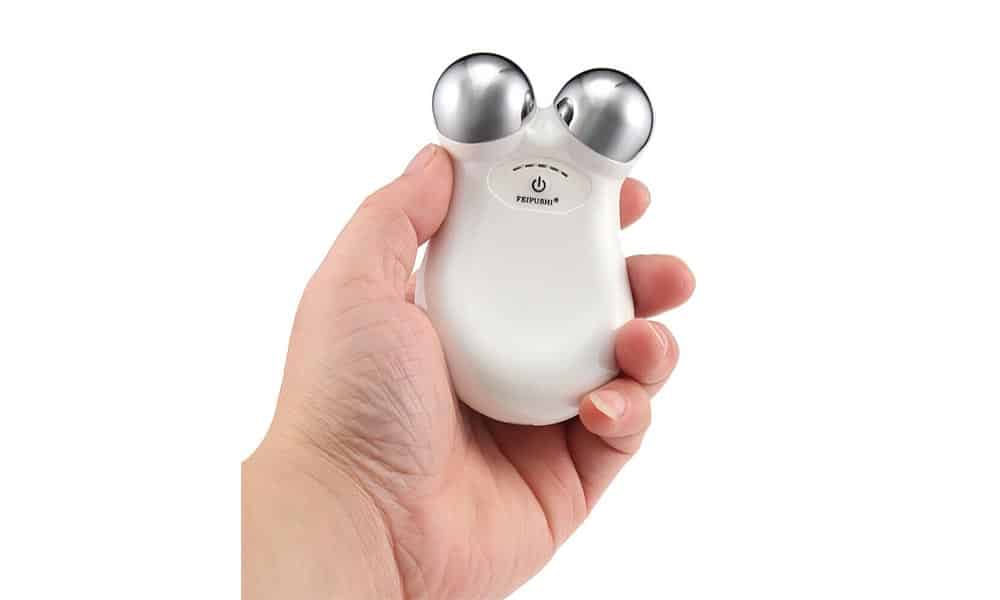 دستگاه‌های خانگی میکروکارنت مثل NuFACE و FOREO Bear: لیفت پوست تو خونه بدون دردسر!